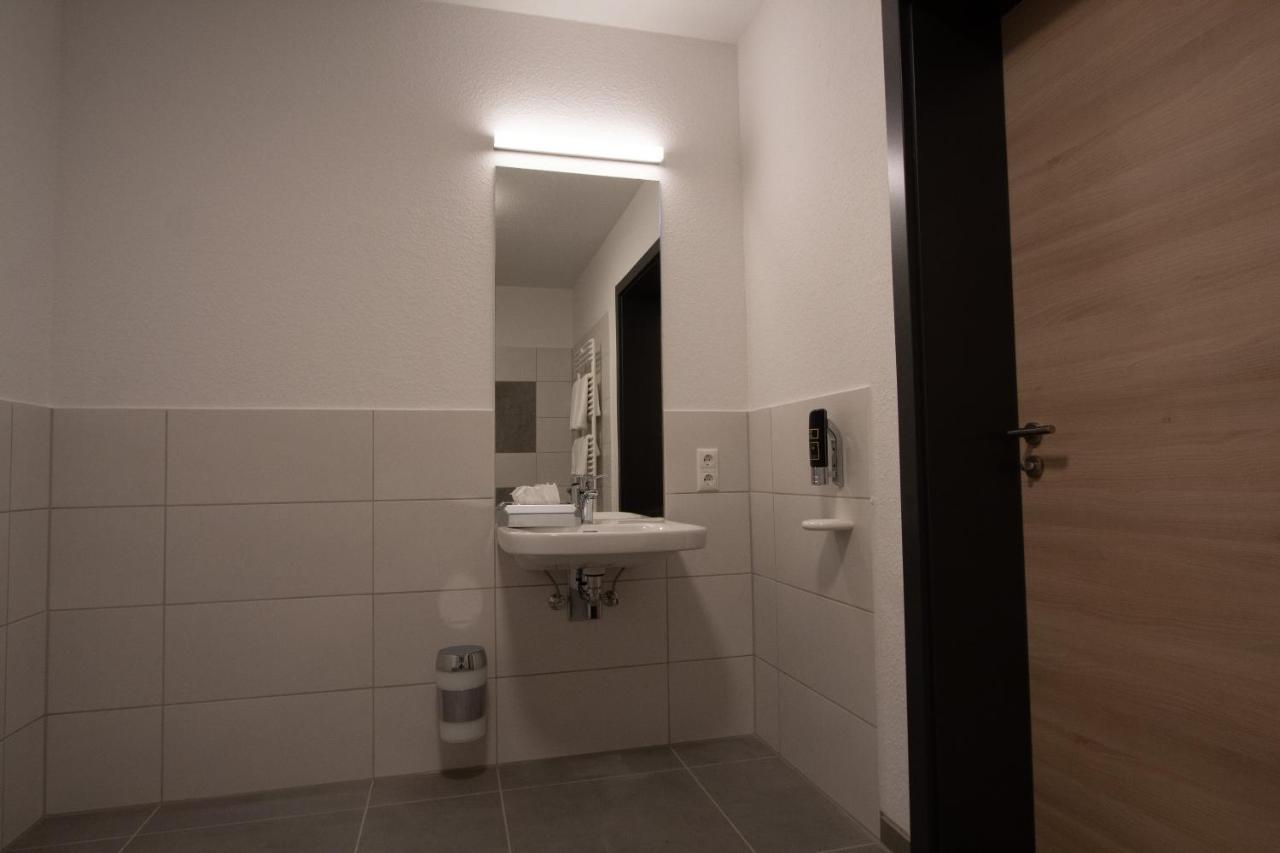 Central Hotel Wagenfeld Екстериор снимка