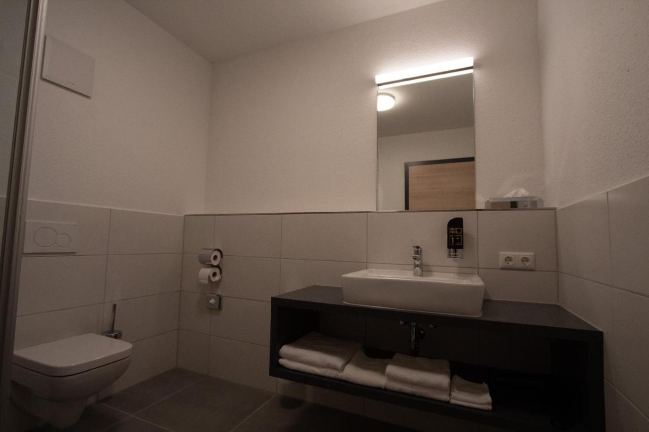 Central Hotel Wagenfeld Екстериор снимка