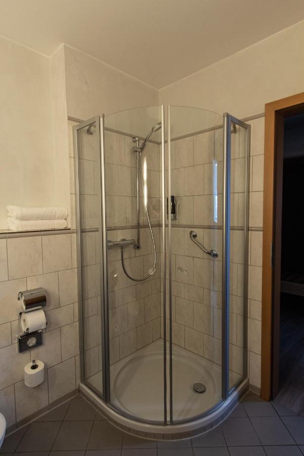 Central Hotel Wagenfeld Екстериор снимка