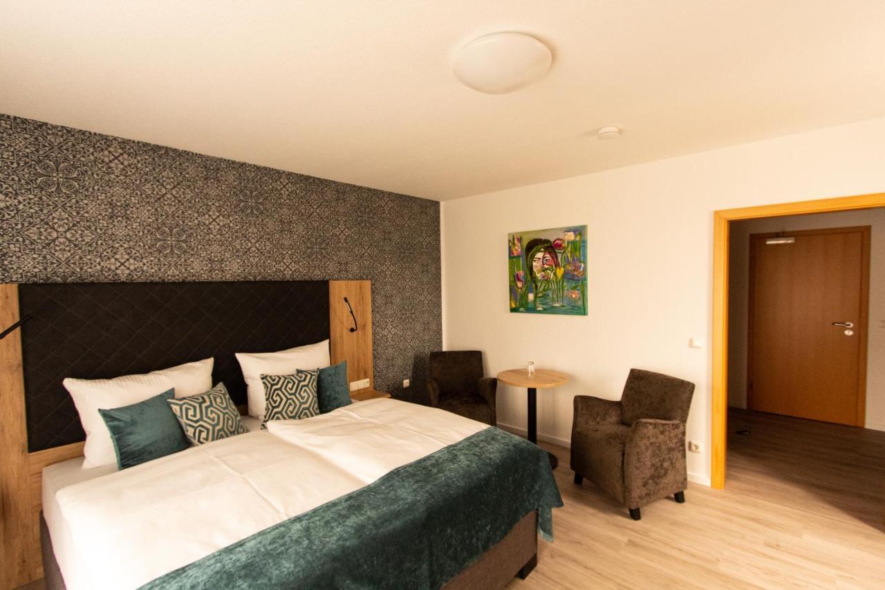 Central Hotel Wagenfeld Екстериор снимка